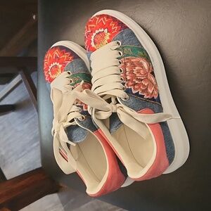 Alexander McQueen Embroidered Platform Sneakers